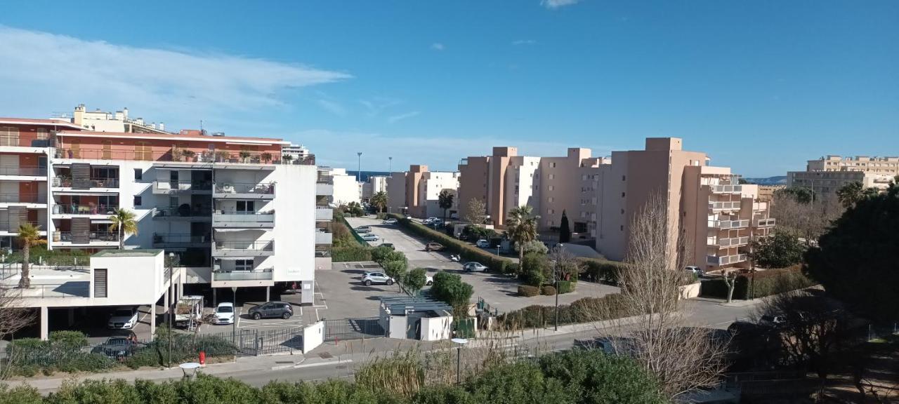 Le Queirele Leilighet Le Lavandou Eksteriør bilde